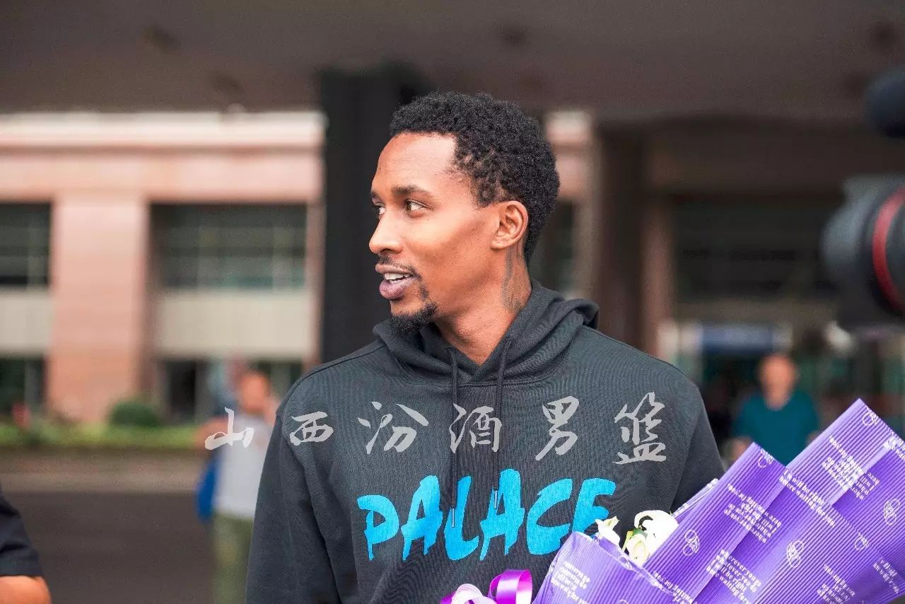 重庆男篮迎战劲旅,全力以赴备战 重庆男篮迎战劲旅,全力以赴备战