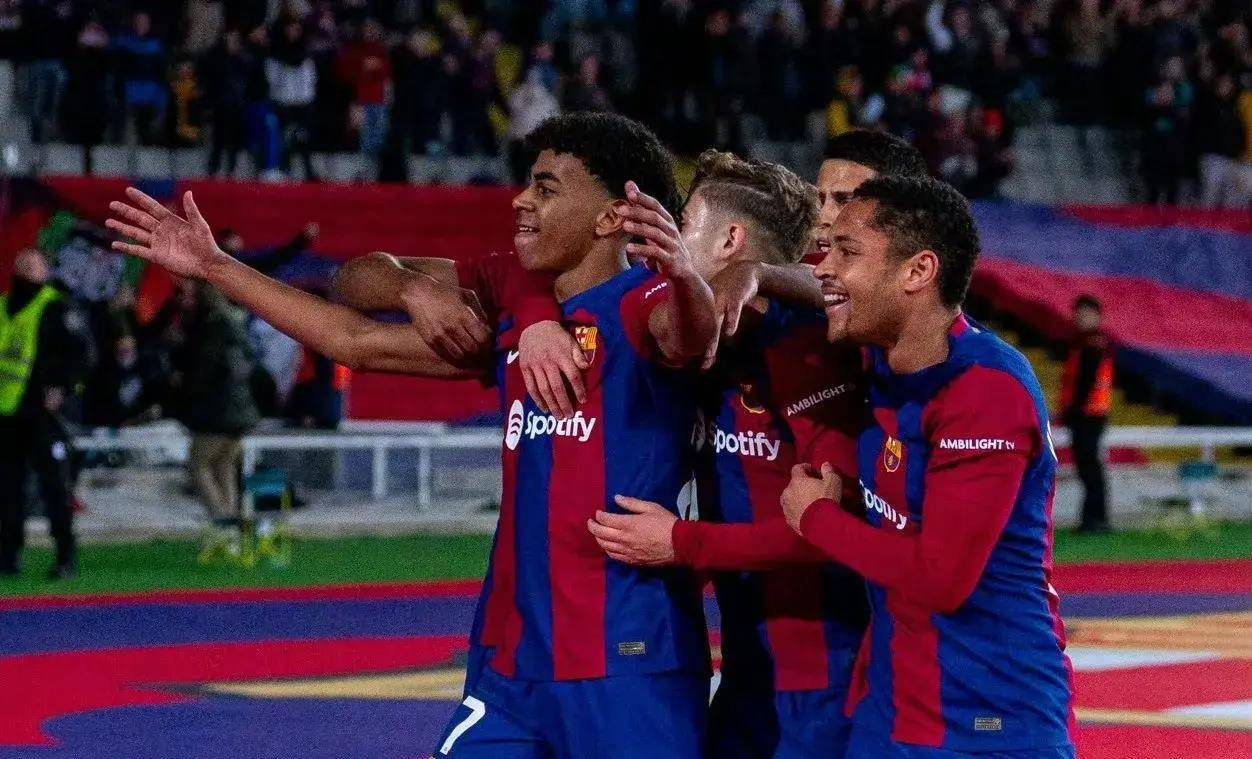 那不勒斯主场告胜,卫冕冠军形势渐明的简单介绍 那不勒斯主场告胜,卫冕冠军形势渐明的简单介绍