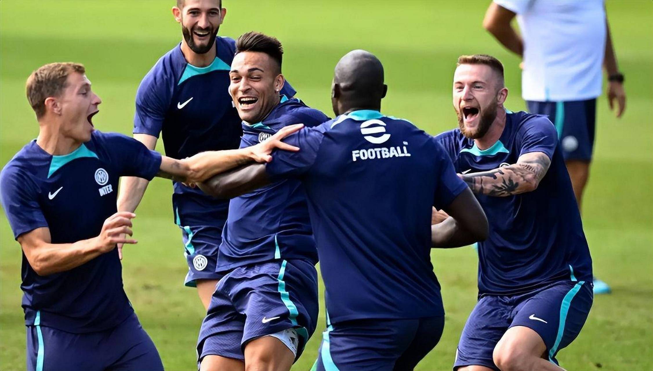 爱游戏网页版-包含多特蒙德将对阵利物浦，赛场激情燃烧的词条