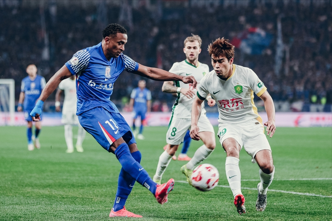 超级比赛举行,球队实力对决 超级比赛举行,球队实力对决