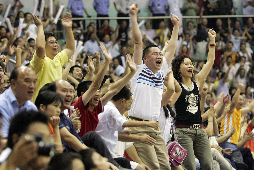 爱游戏中国官网-持续风云，欧洲联赛再度掀起热潮，球迷齐声呐喊！的简单介绍