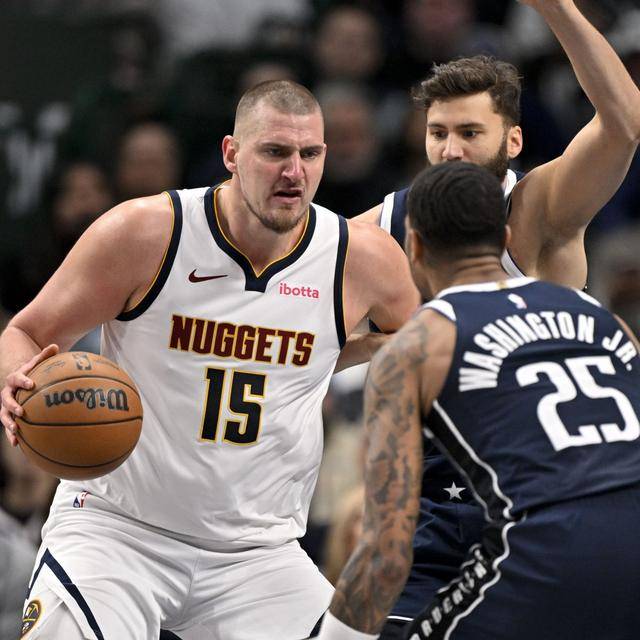 爱游戏官方登录入口-包含东部王牌之争，雄鹿与凯尔特人下场决战的词条