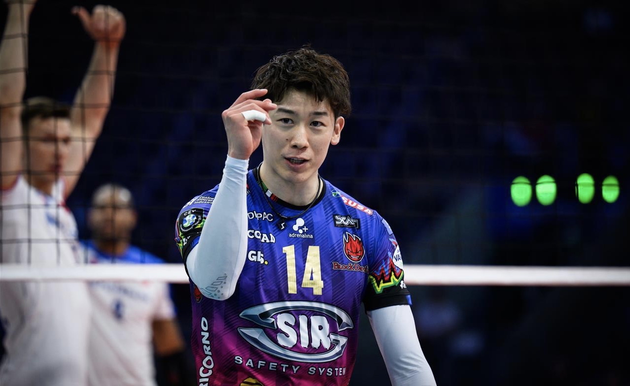 佩鲁贾艰难战胜克罗托内，豪取三分的简单介绍