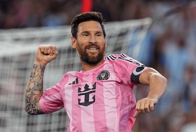 梅西双响，巴萨大胜进军欧联杯决赛的简单介绍