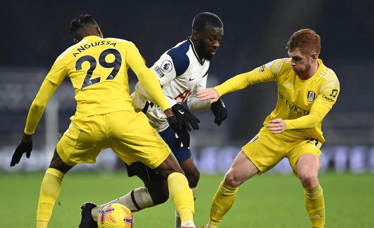 关于巴黎圣日耳曼遭遇波折,小组出线前景堪忧的信息 关于巴黎圣日耳曼遭遇波折,小组出线前景堪忧的信息