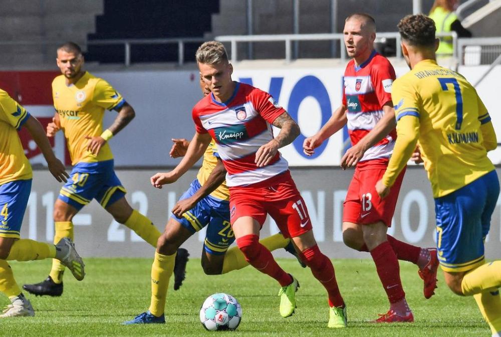 爱游戏官网-卡尔斯鲁厄队近期表现不佳，主教练找寻突破口的简单介绍