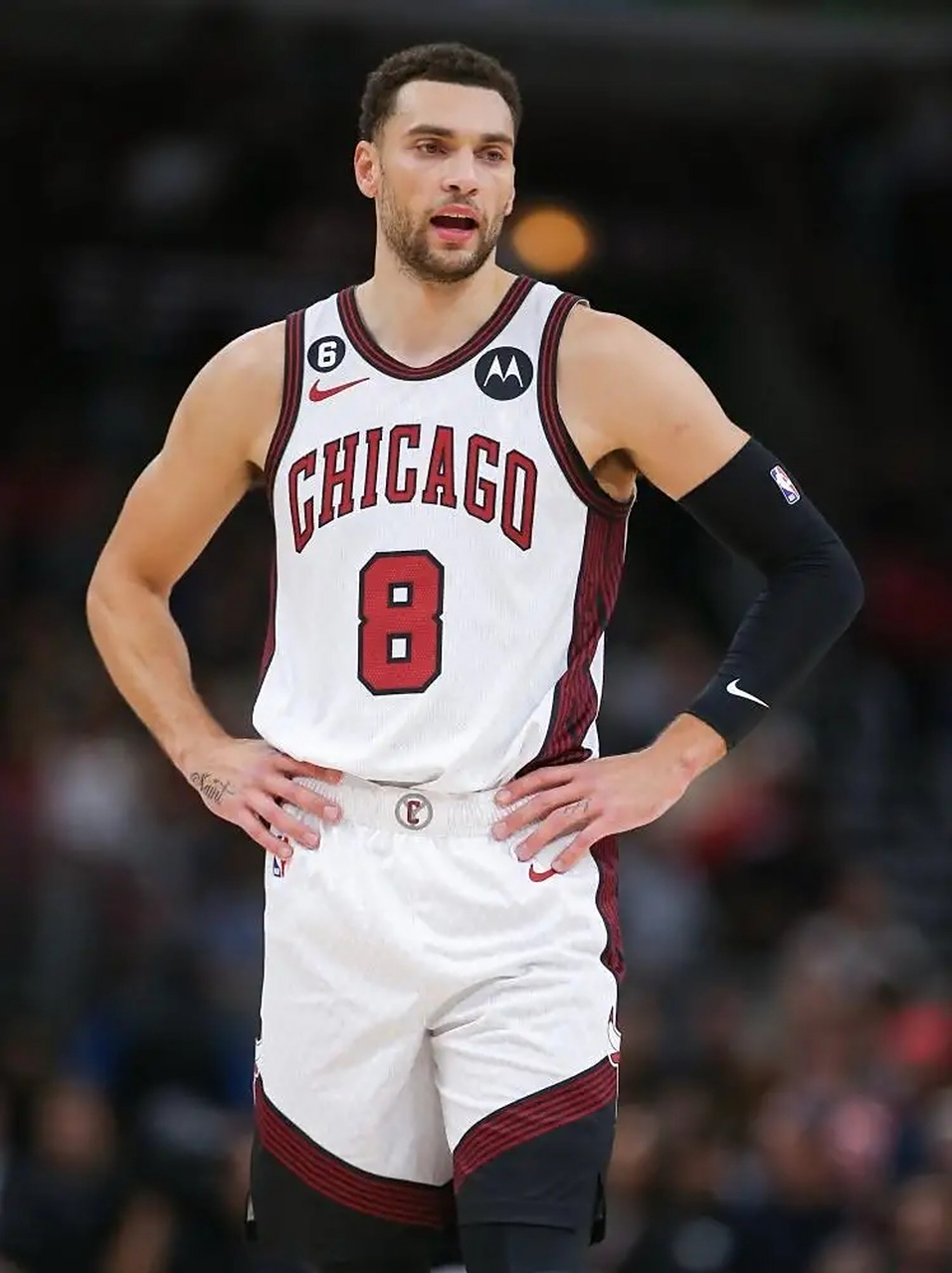 包含公牛进攻火力爆发，取得胜利晋级的词条