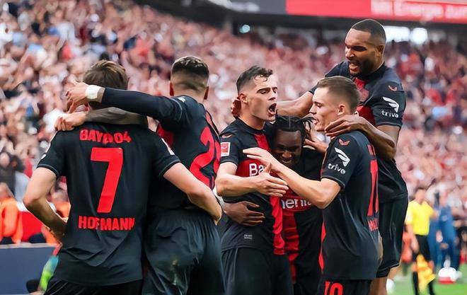 爱游戏亚洲官网-莱比锡红牛队主场告负，遭遇连败