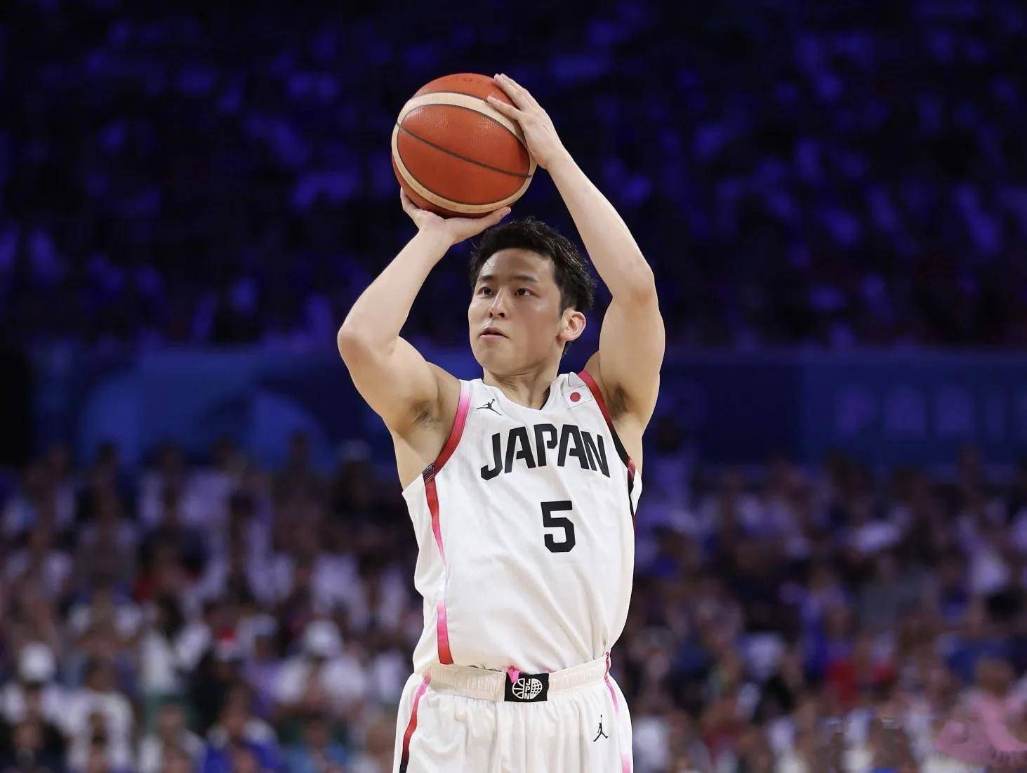 爱游戏app-日本男篮挑战韩国高手，险胜晋级半决赛